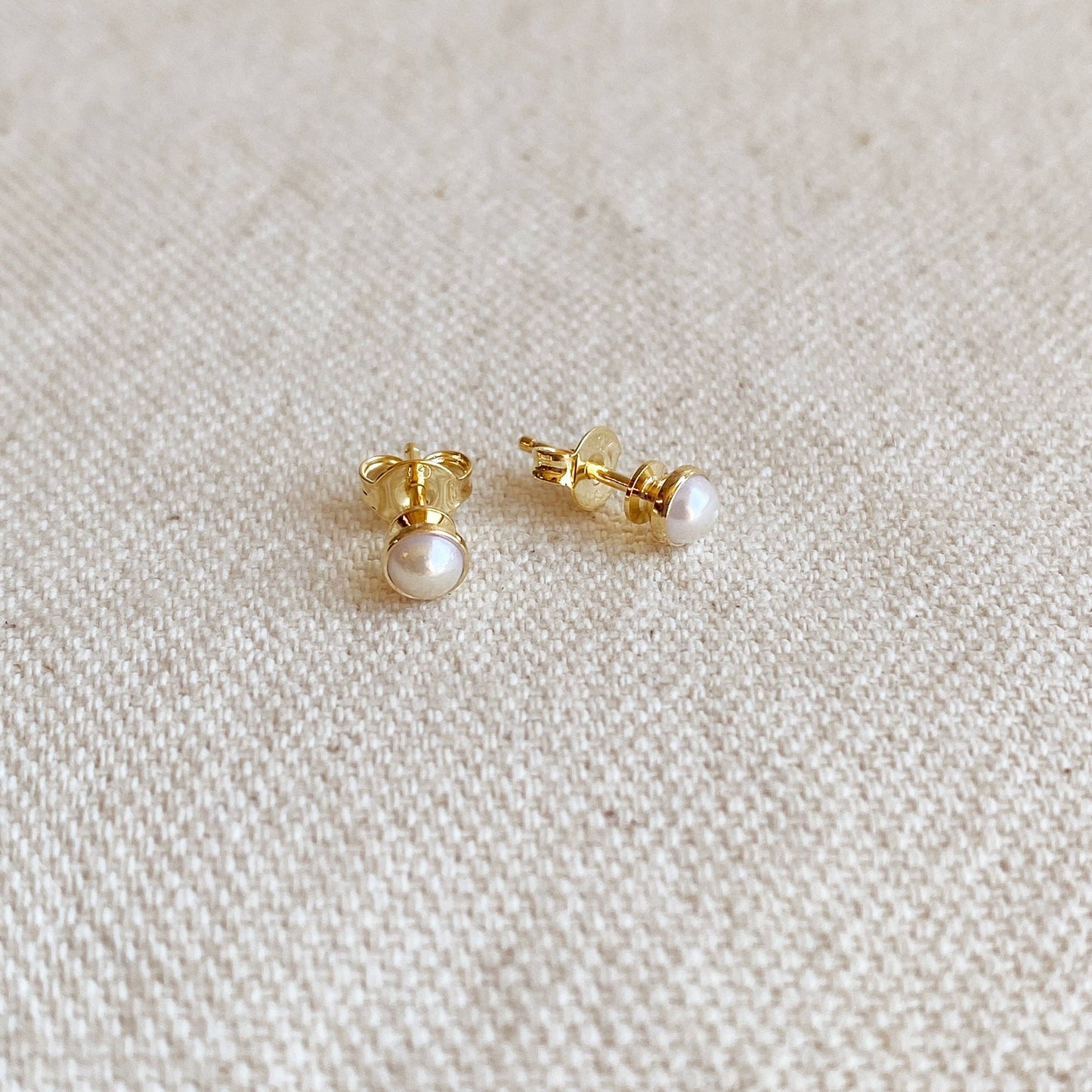 18k Gold Filled 4mm Simulated Pearl Stud Earrings