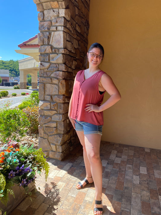 Curvy Mauve V-Neck Button Down Tank