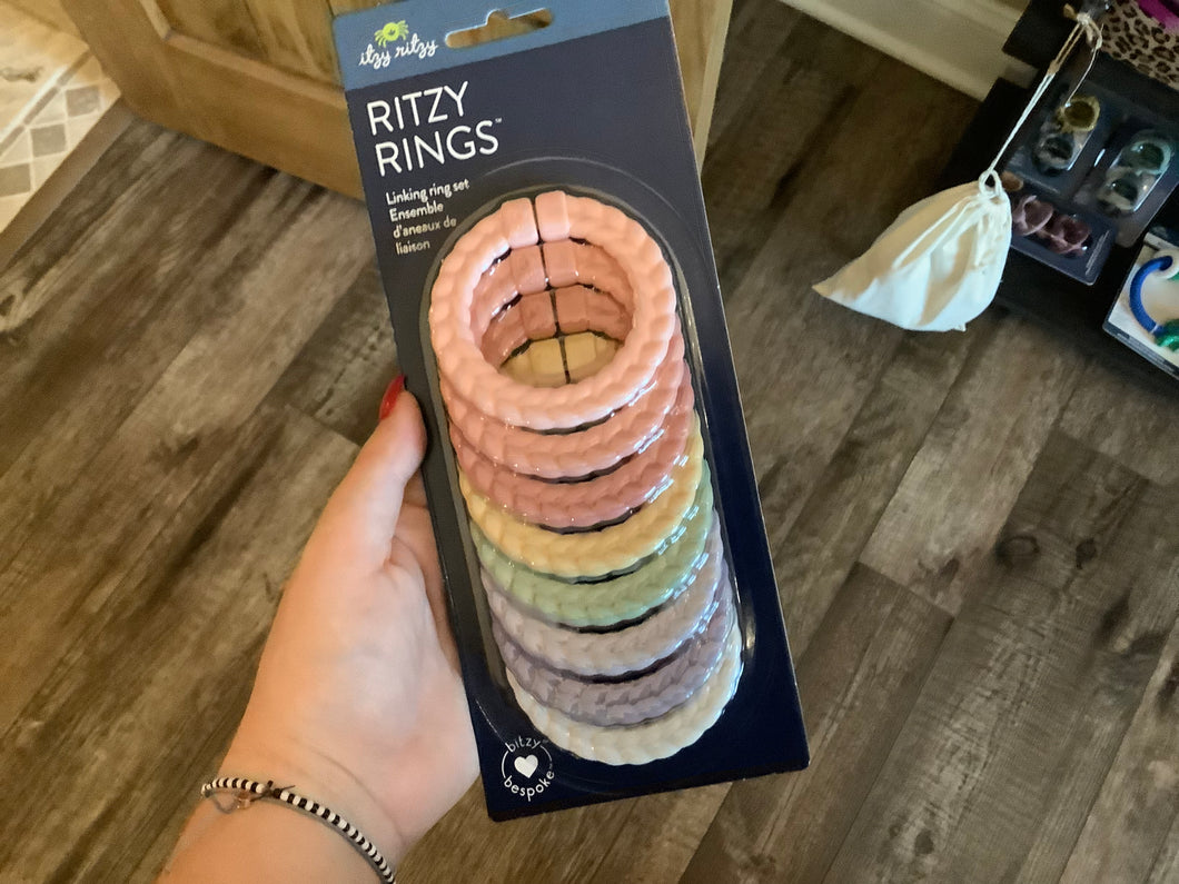 Itzy Ritzy Rings Linking Ring Set
